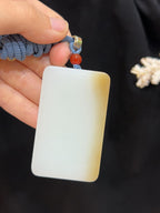 和田玉新疆且末料糖羊脂玉平安无事牌（64.0g）