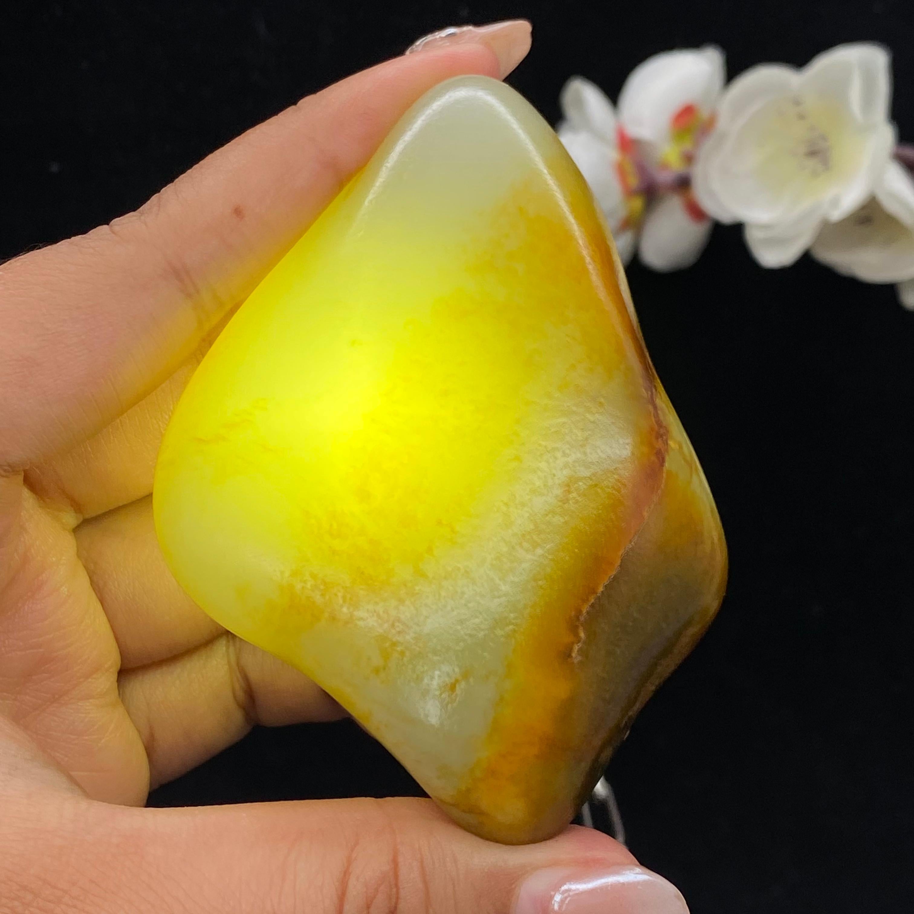 和田玉洒金皮籽料手把件（144.3g）