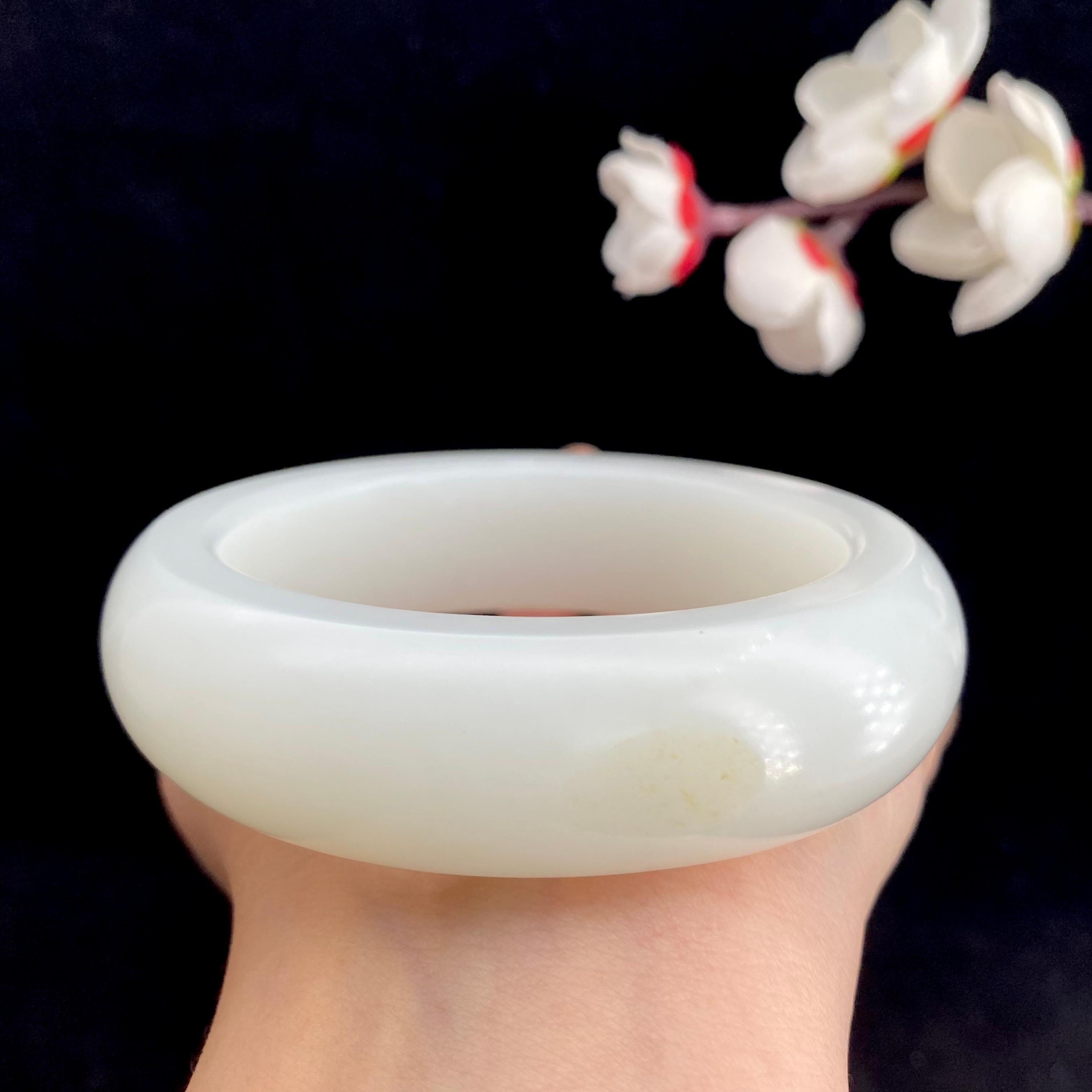 和田玉白玉籽料【手镯】（109.4g）