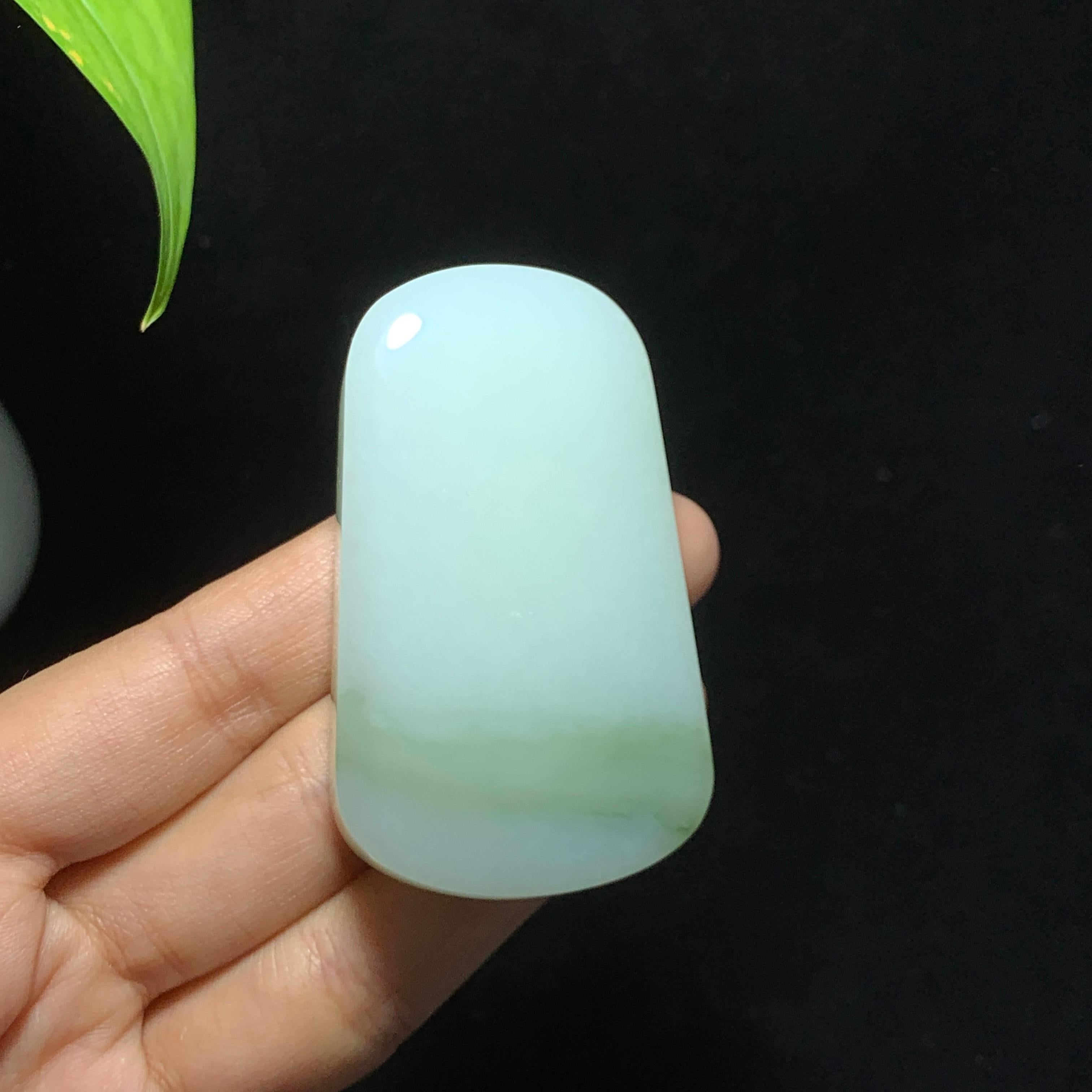 和田山料白玉带翠无事牌挂件（80.8g）