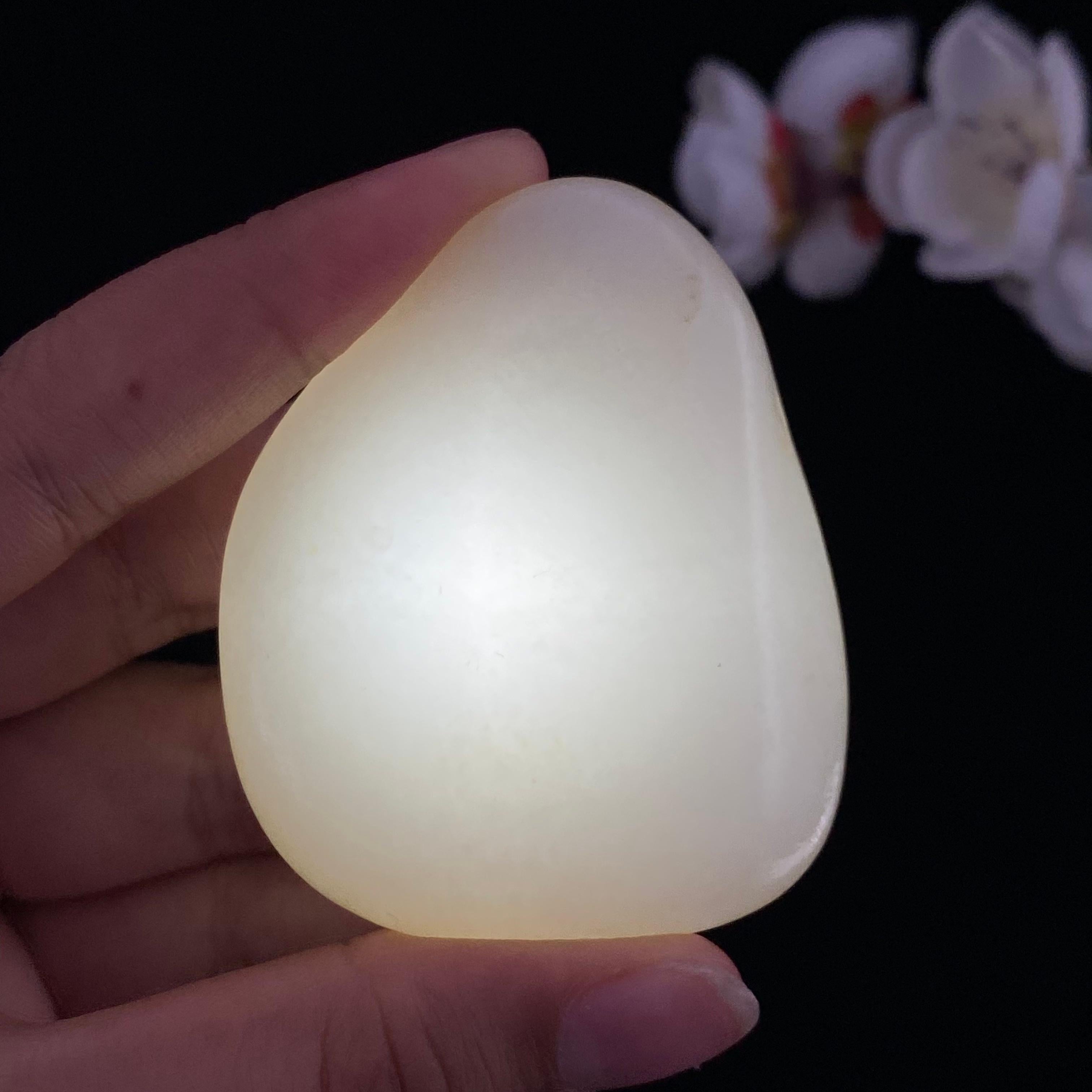 和田玉-白玉籽料原石（70.5g）