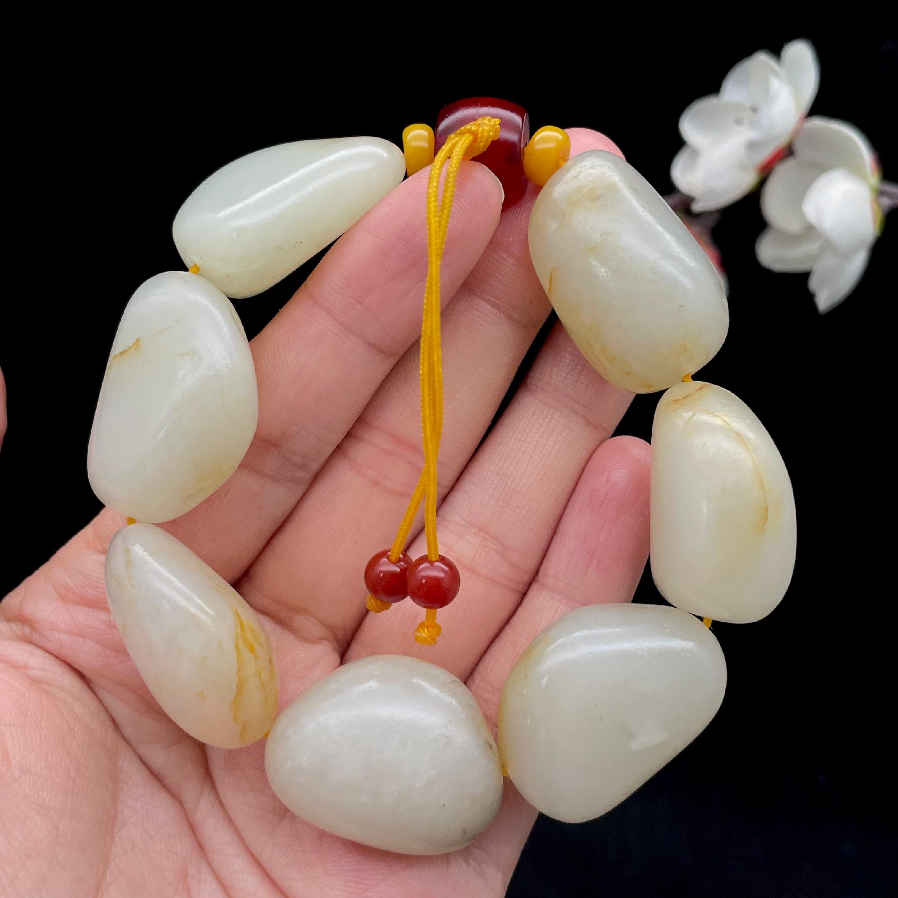 和田玉洒金皮籽料【精品手串】（98.2g）