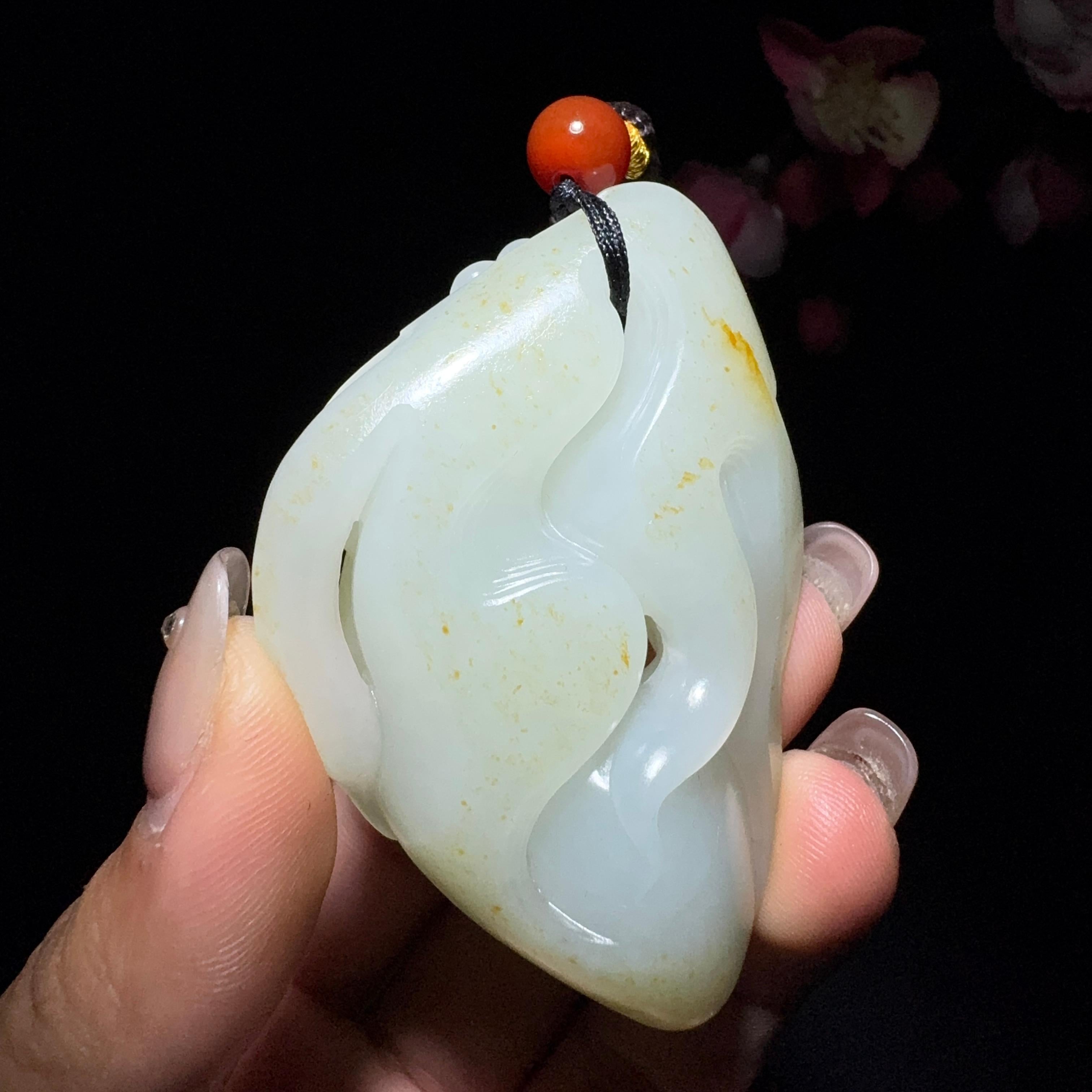 和田玉籽料玉贵人手把件（60.9g）