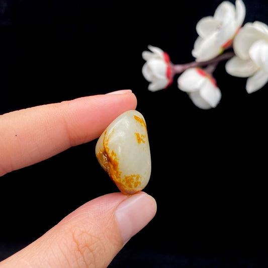 和田玉黄皮籽料原石（10.6g）