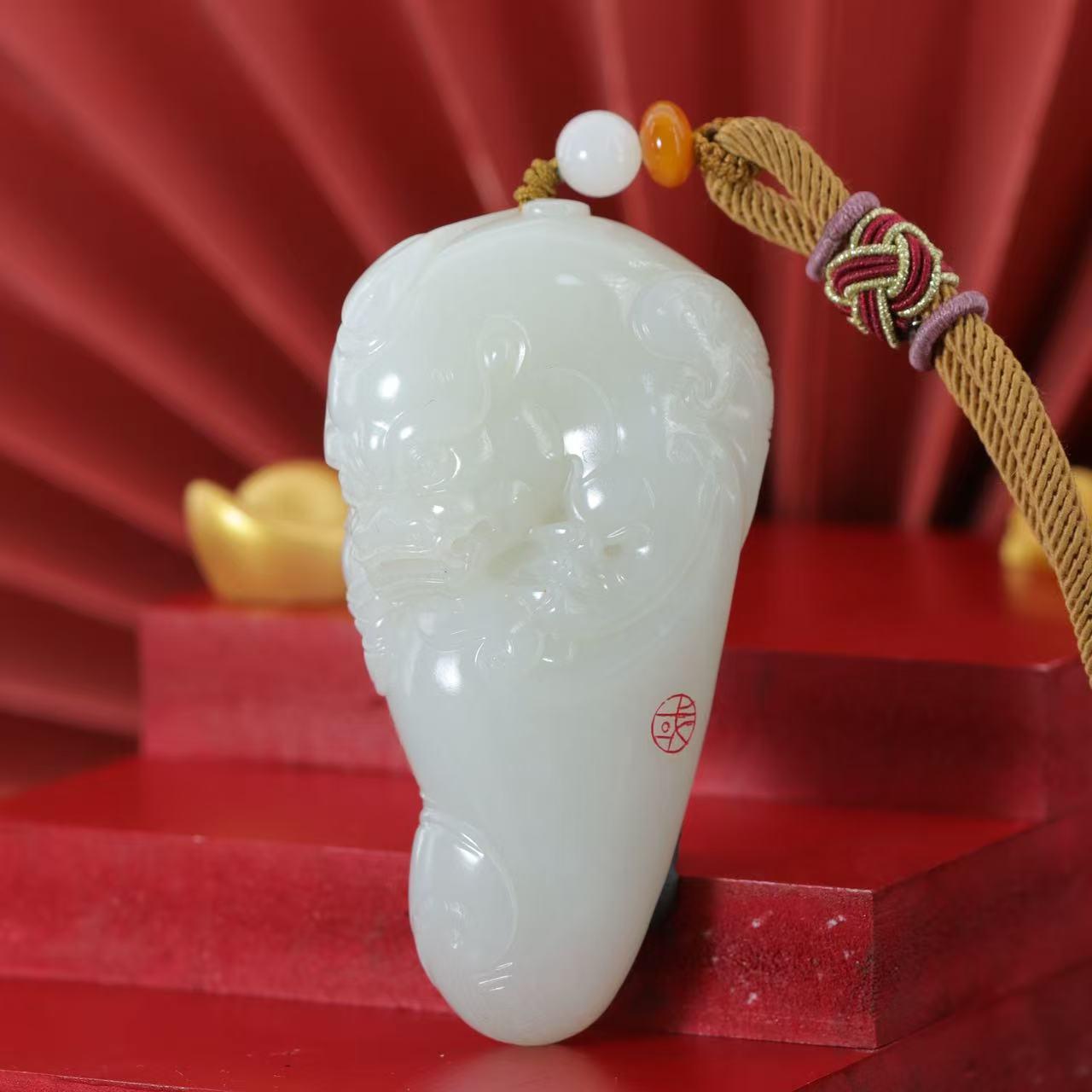 手把件– 厚德载玉