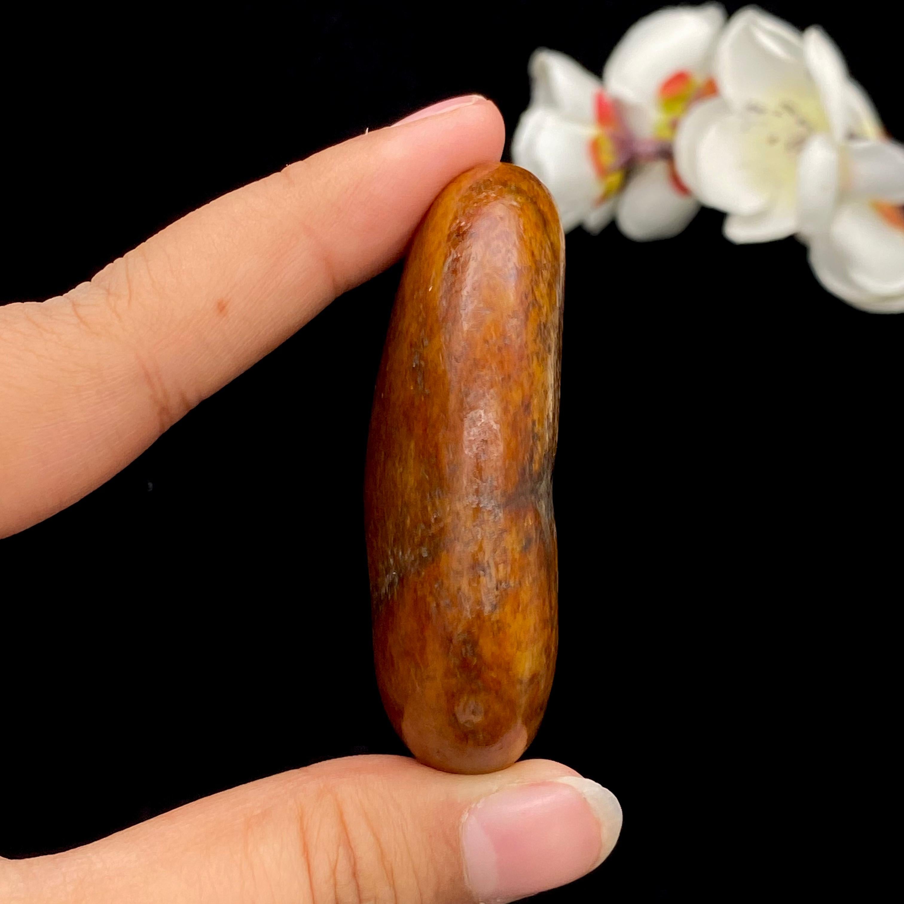 和田玉红沁皮籽料原石（67.1g）