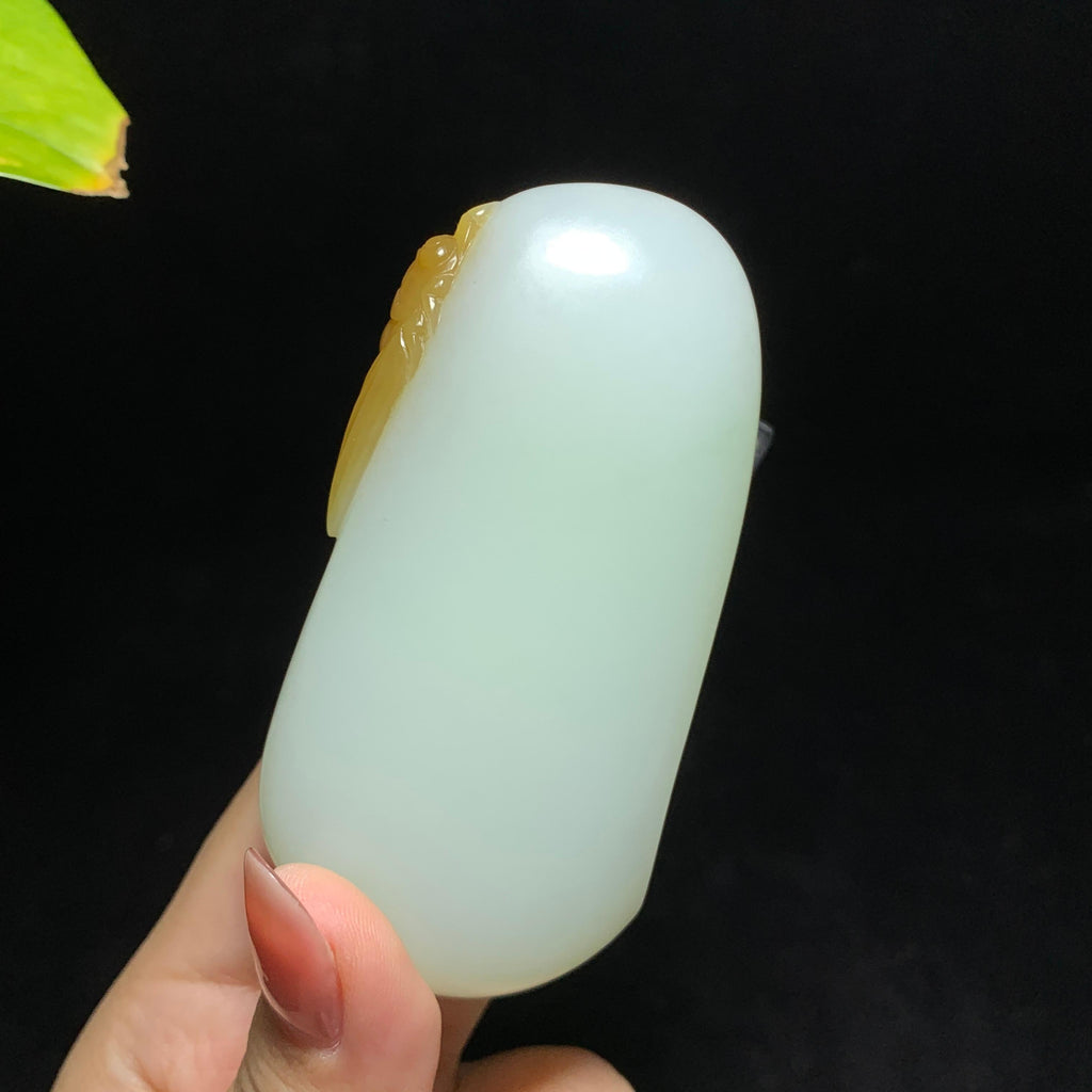 糖白玉一鸣惊人手把件（106.4g）