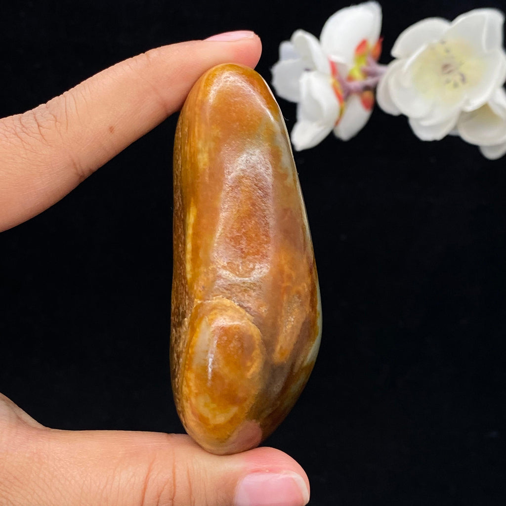 和田玉聚黄皮籽料手把件（144.1g）