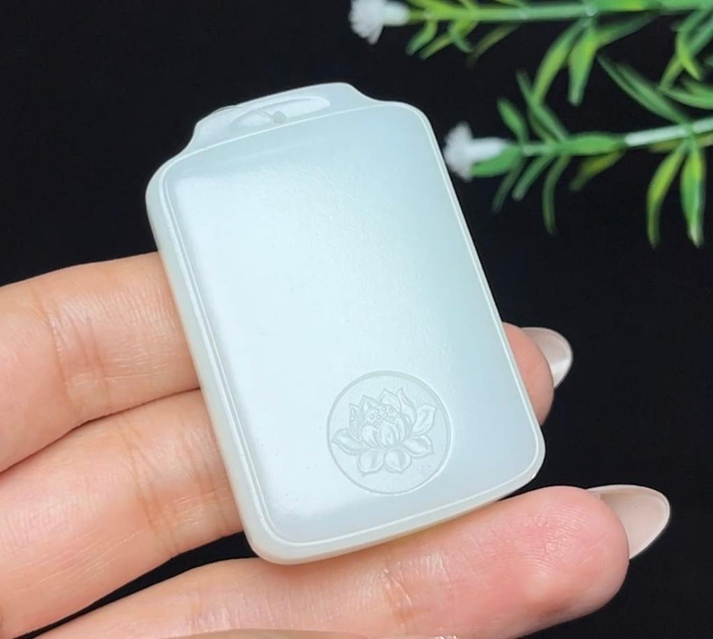 和田白玉莲花平安无事牌（52.3g）