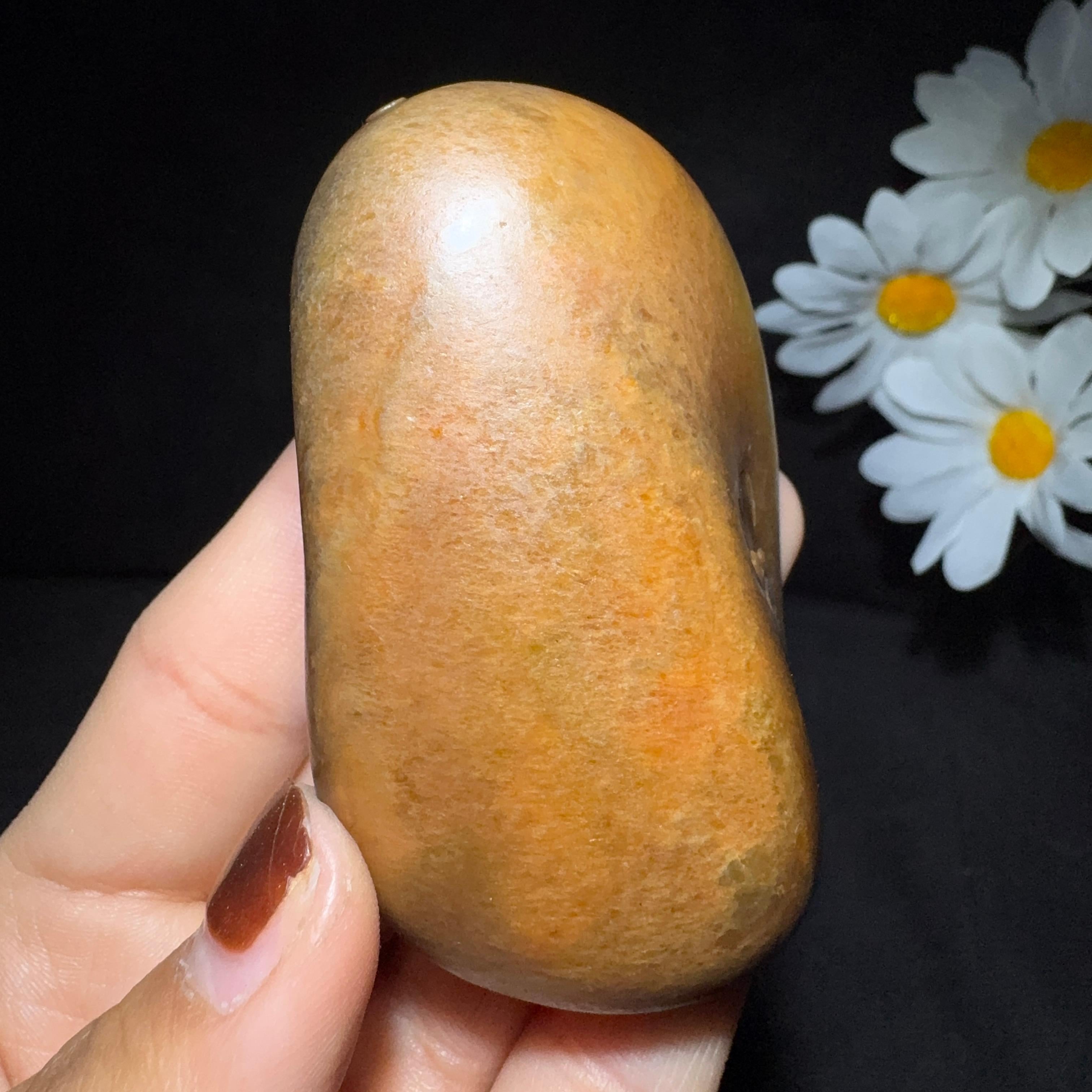 和田玉籽料手把件黄财神（123.6g）
