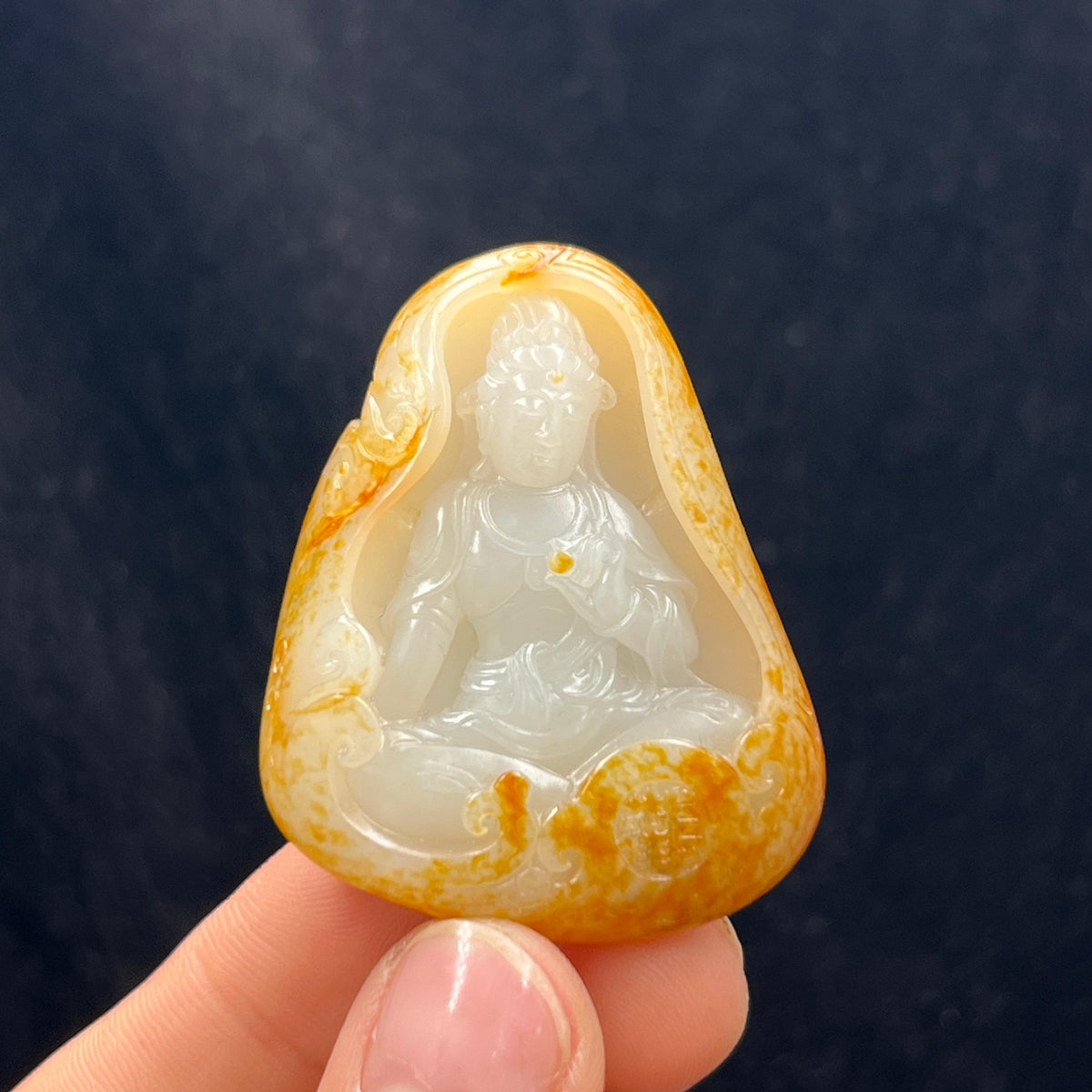 和田玉籽料观音（43.5g）