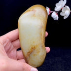 和田玉秋梨皮籽料手把件（295.3g）