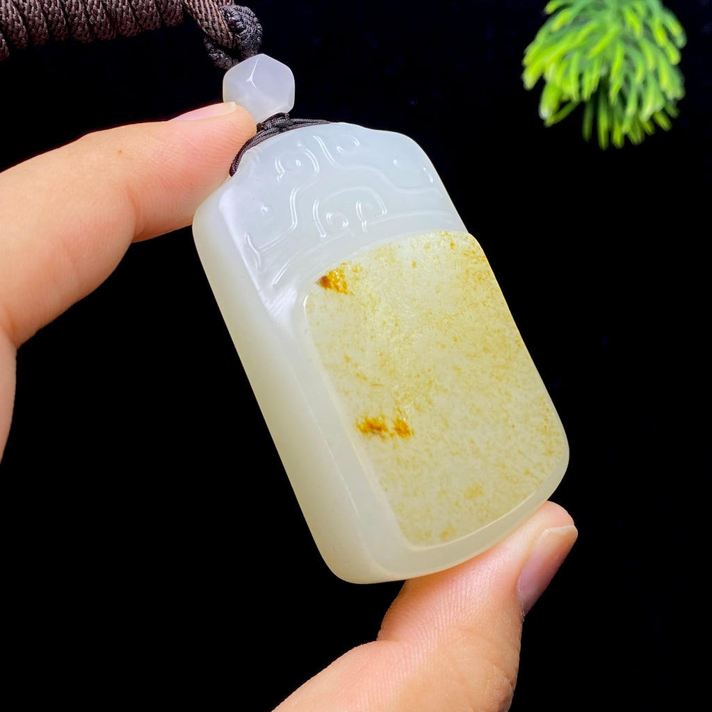 和田玉籽料无事牌（61.7g）