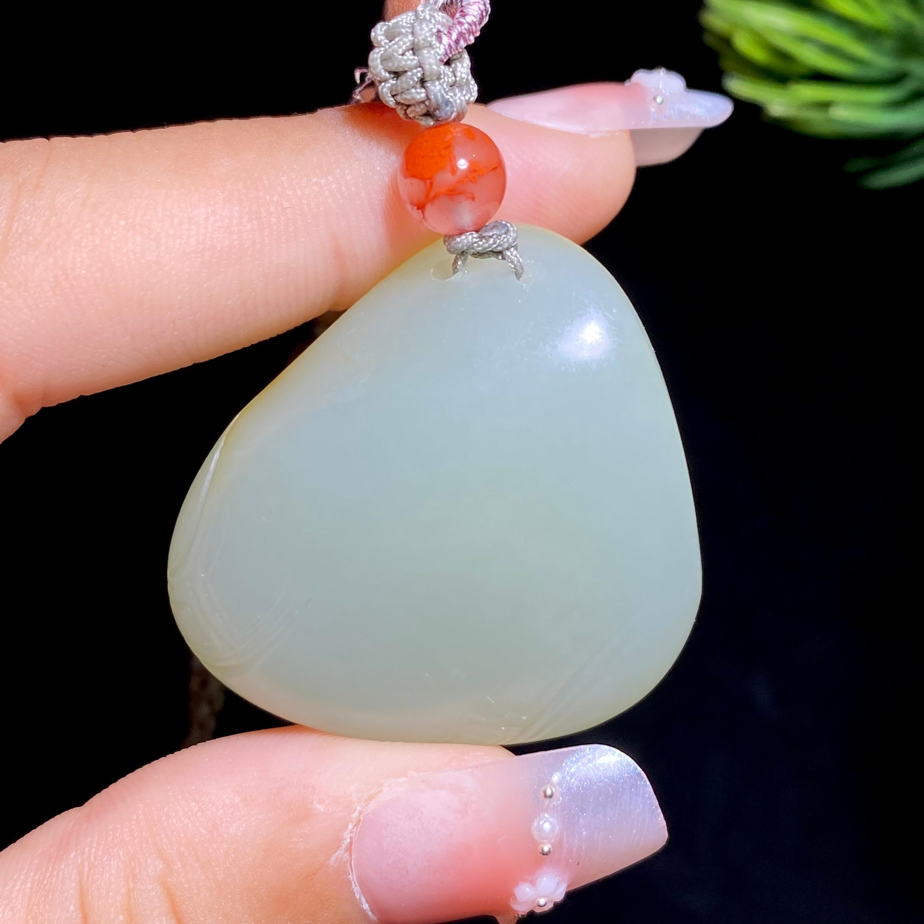 和田玉籽料观音（25.5g）