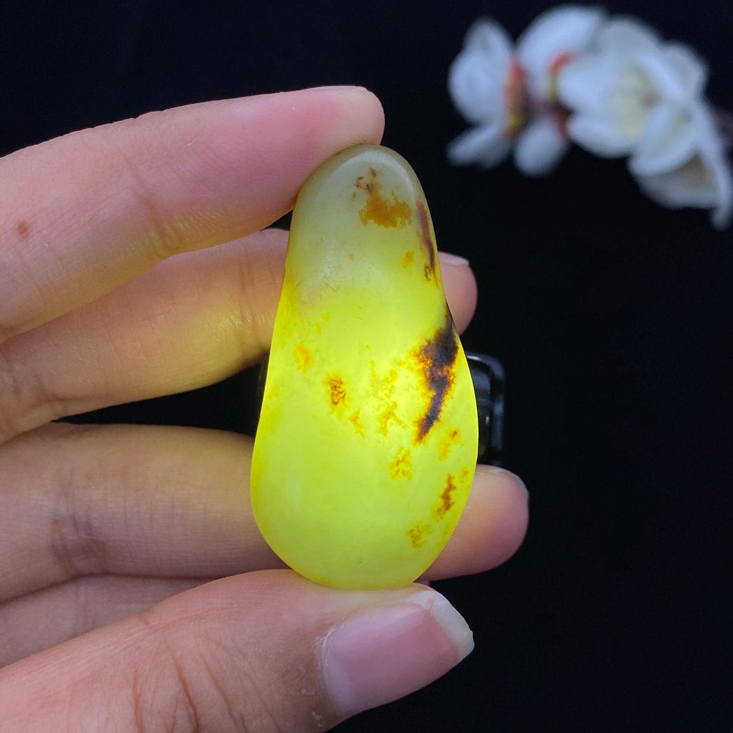 和田玉洒金皮籽料吊坠籽（15.2g）