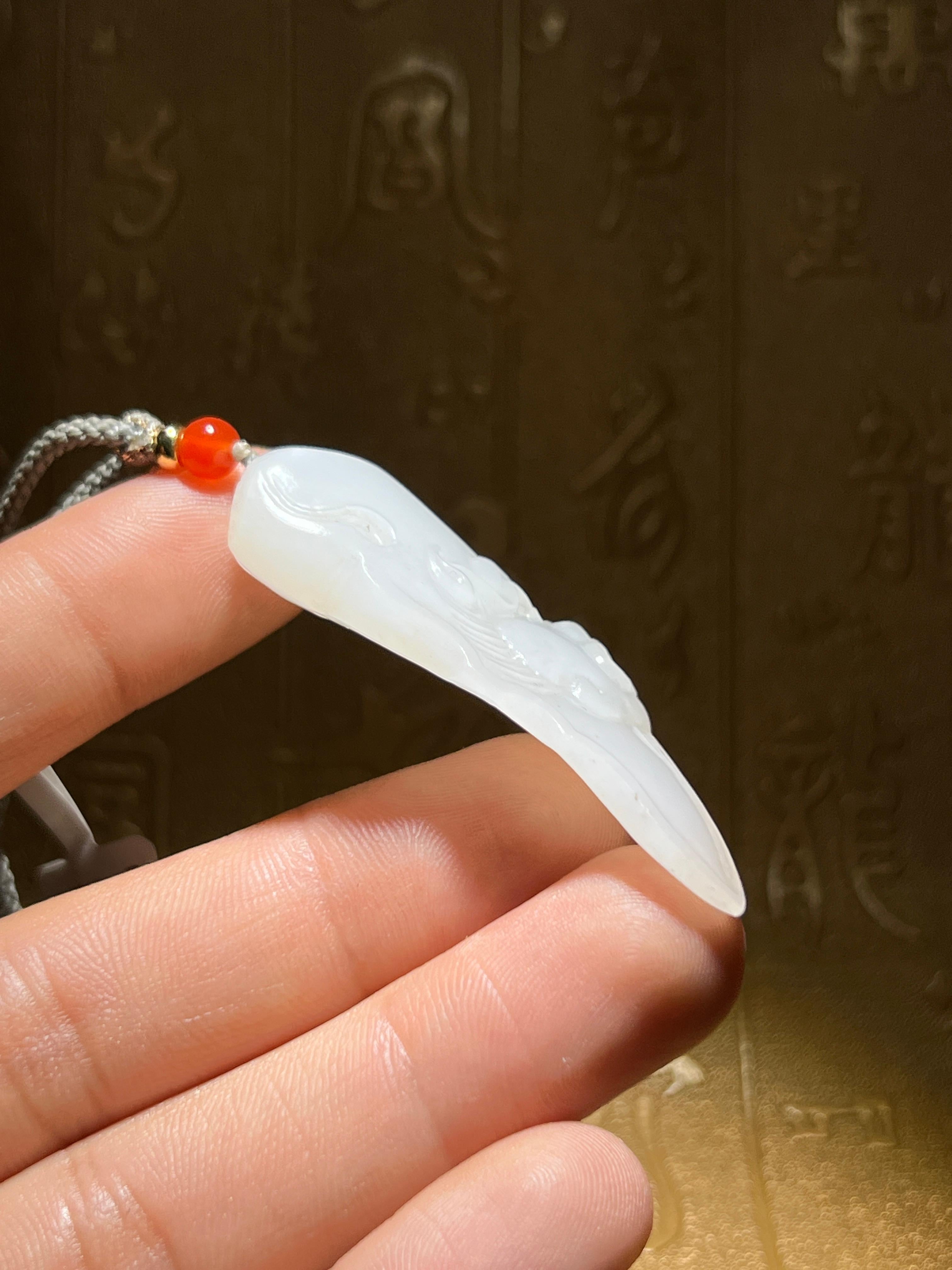 和田玉籽料龙牙（15.7g）