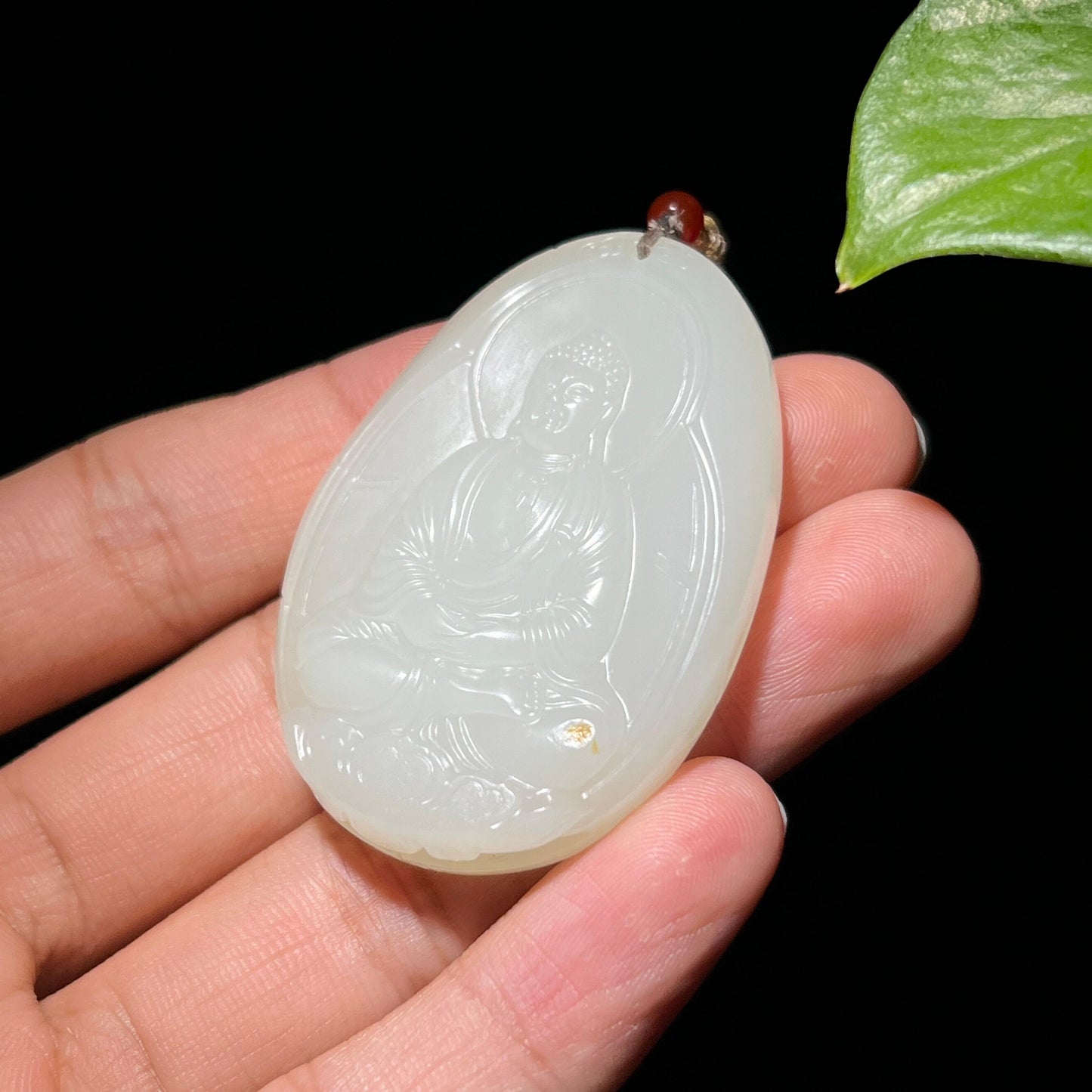 和田玉籽料淡淡的洒金皮大日如来牌（33.7g）