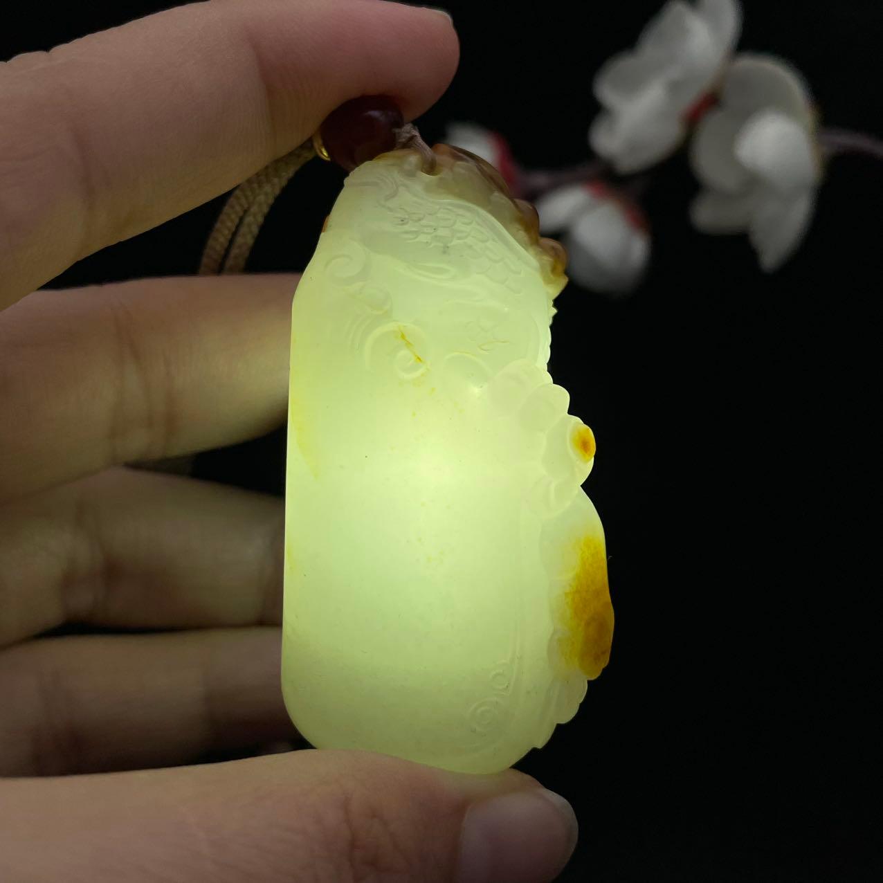 和田玉籽料【龙挂件】（48.4g）
