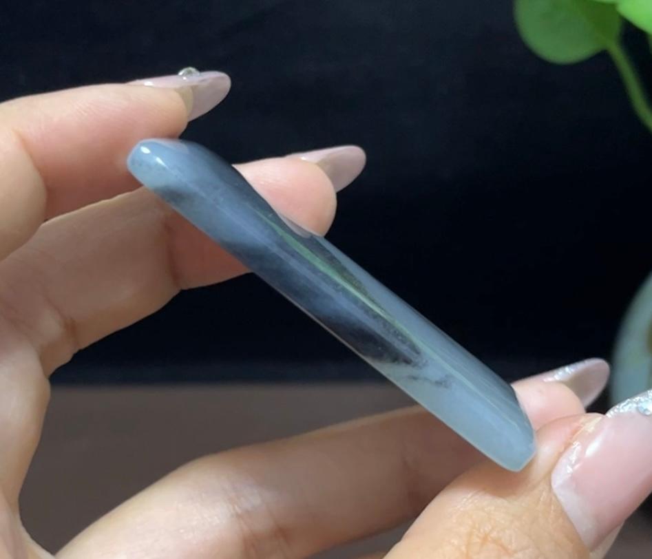 新疆和田玉意境青花平安无事牌（28.6g）