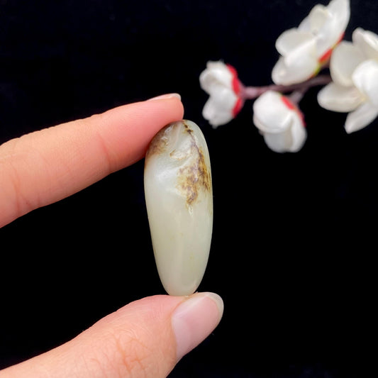 和田玉秋梨皮籽料原石（24.3g）