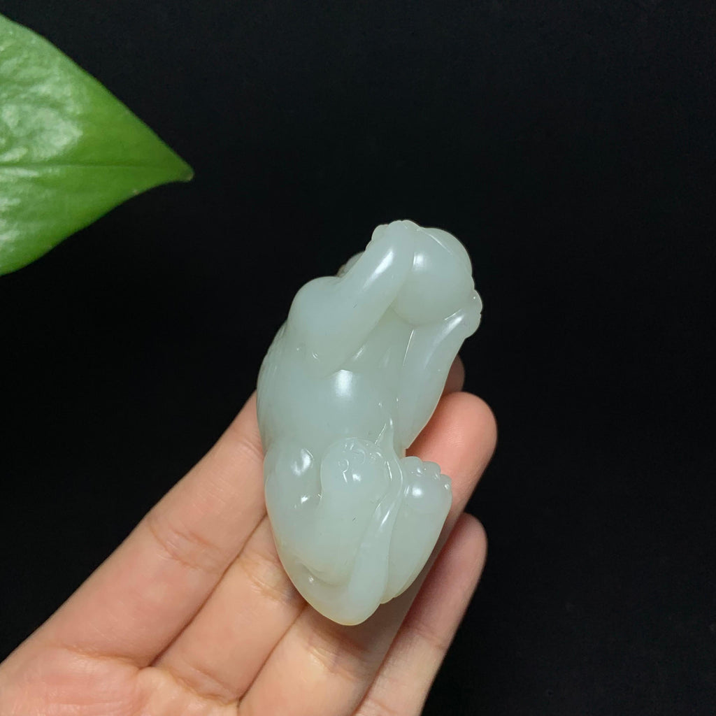 收藏级和田籽料聚红皮白玉貔貅手把件（67.5g）