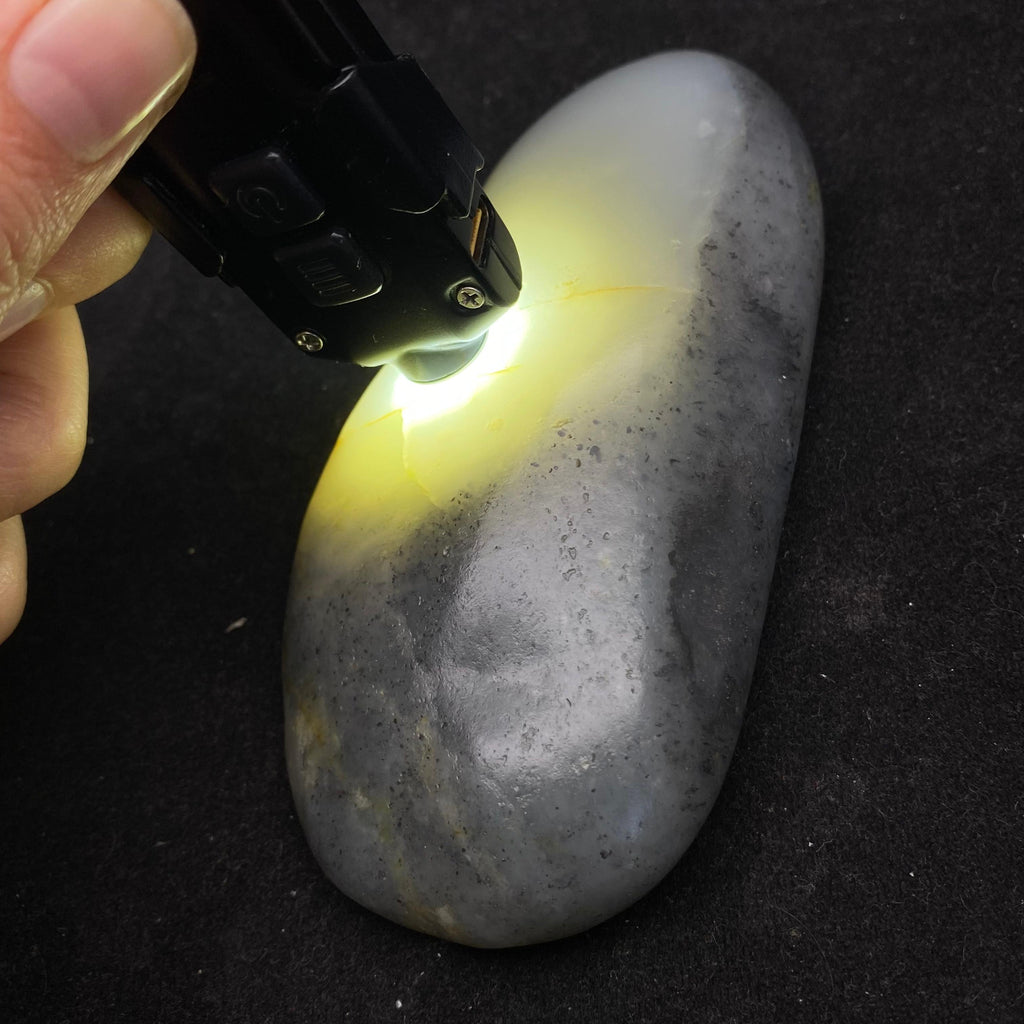 【超值推荐】和田玉青花籽料原石（208.5g）