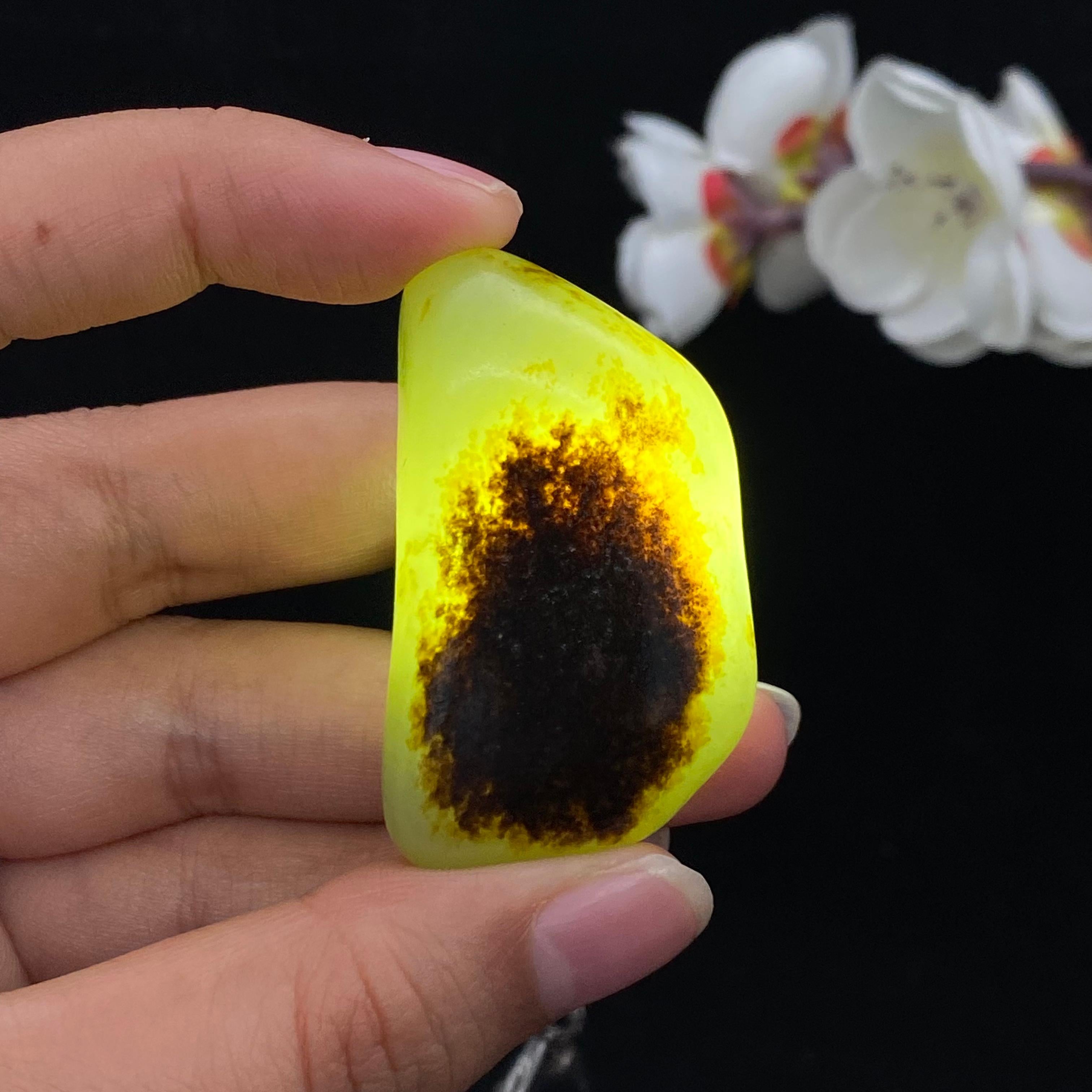 和田玉黑黄皮籽料挂件（38g）