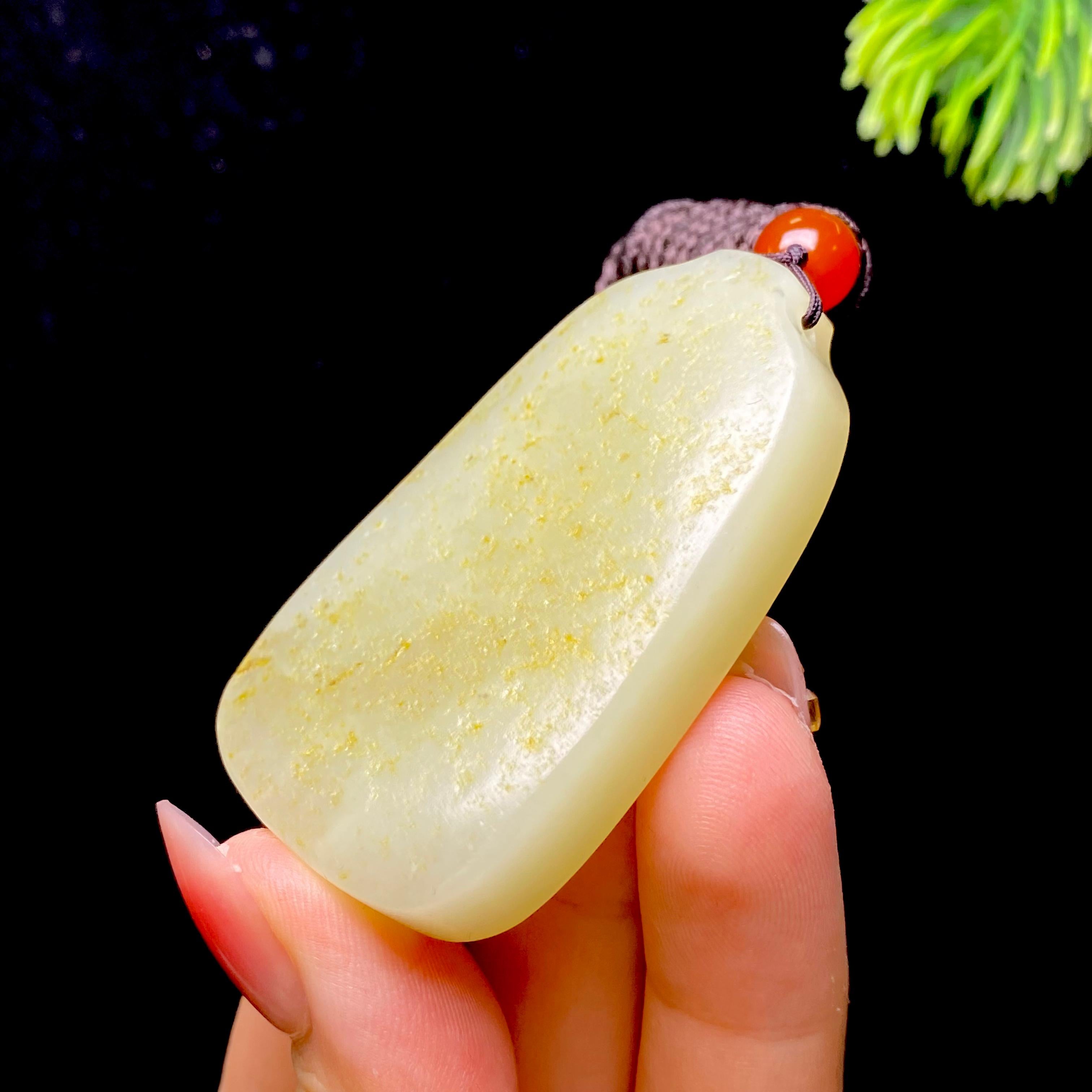 和田玉籽料无事牌（47.7g）