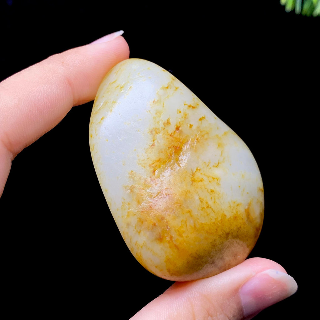 和田玉洒金皮籽料手把件（79.08g）