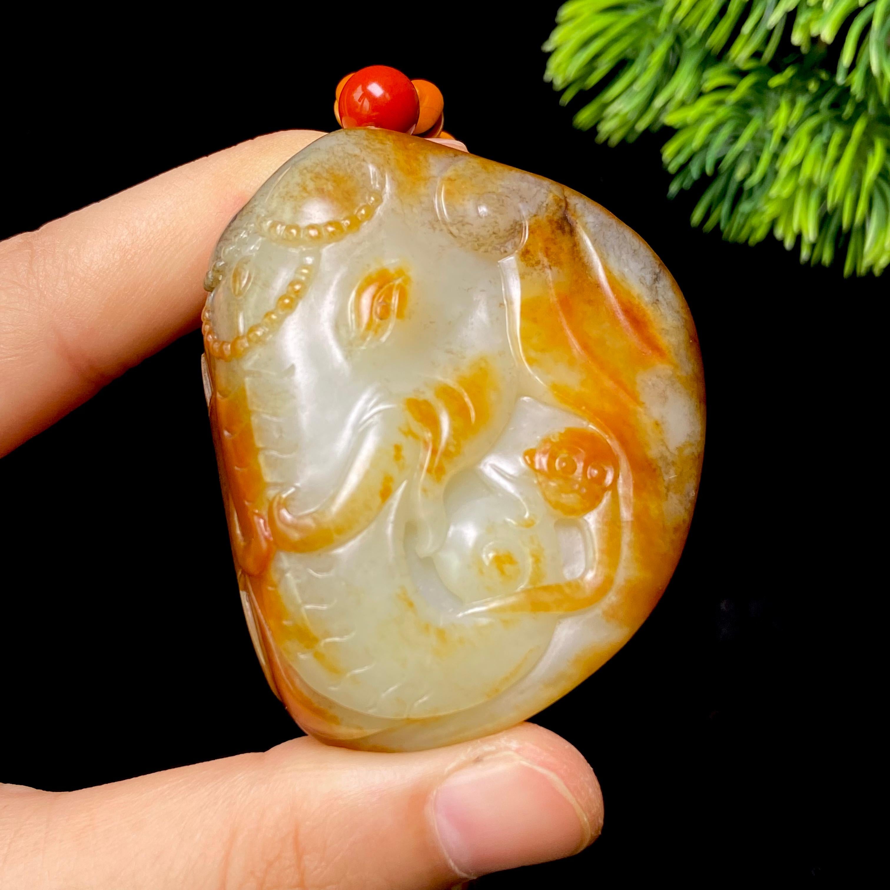 和田玉籽料封侯拜象把件（110.9g）