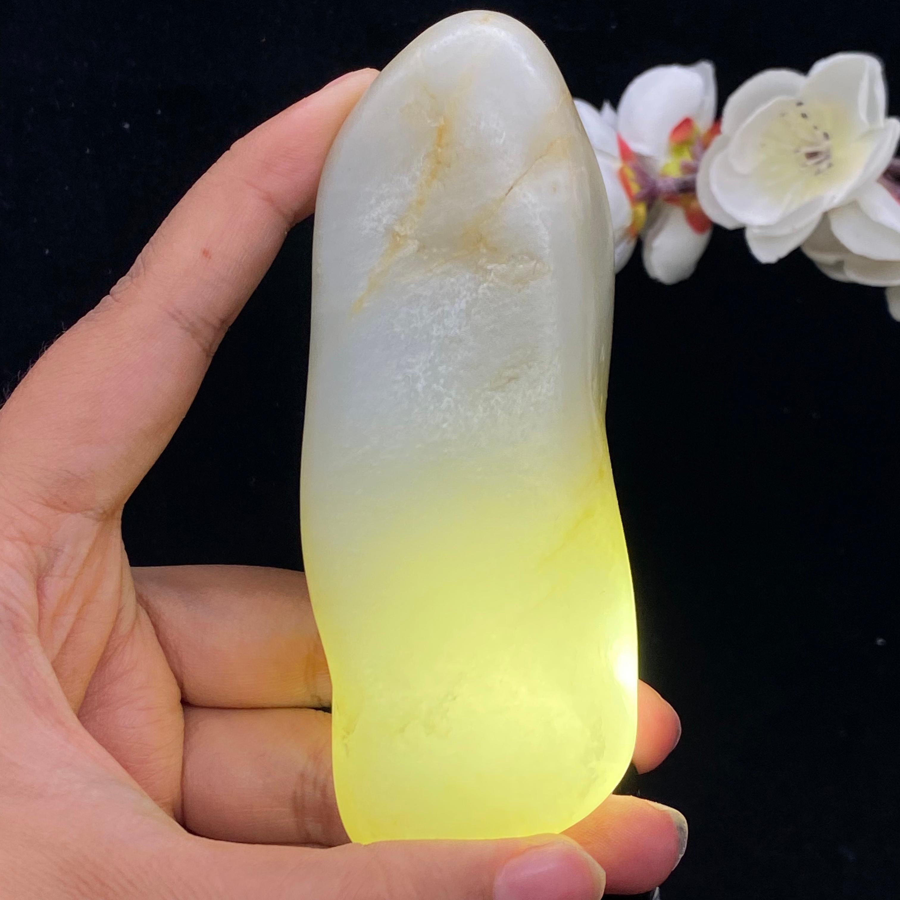 和田玉青白玉带洒金皮籽料手把件（251.9g）