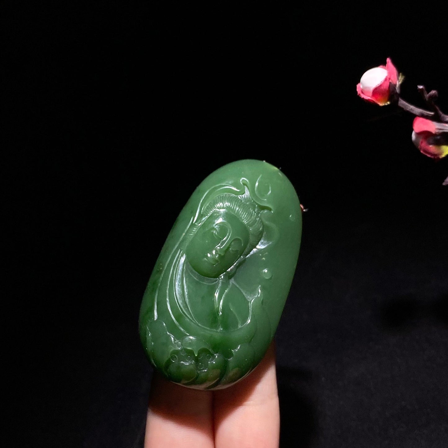 和田山料碧玉粉绿观音挂件（58.0g）