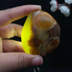 和田玉黄皮籽料（102.5g）