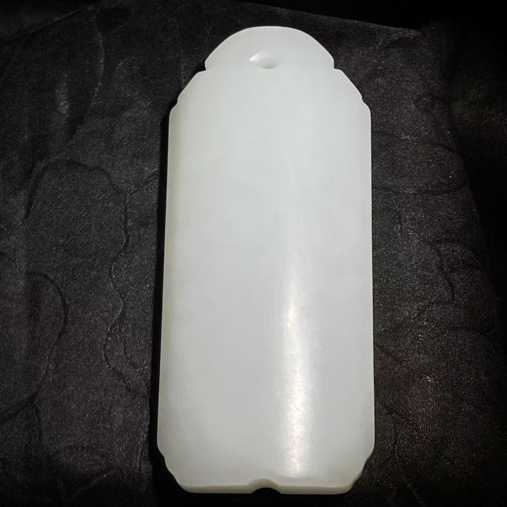 和田玉羊脂白玉无事牌（81.1g）