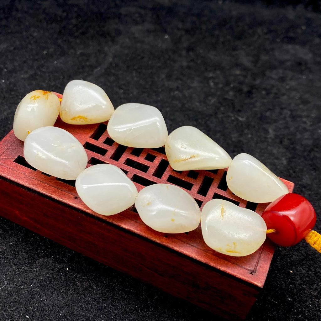 和田玉洒金皮【精品手串】（61.2g）