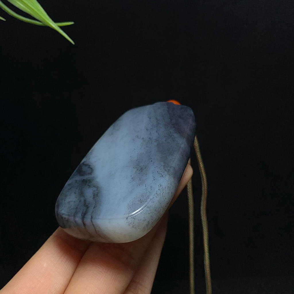 和田玉籽料青花无事牌（90.0g）