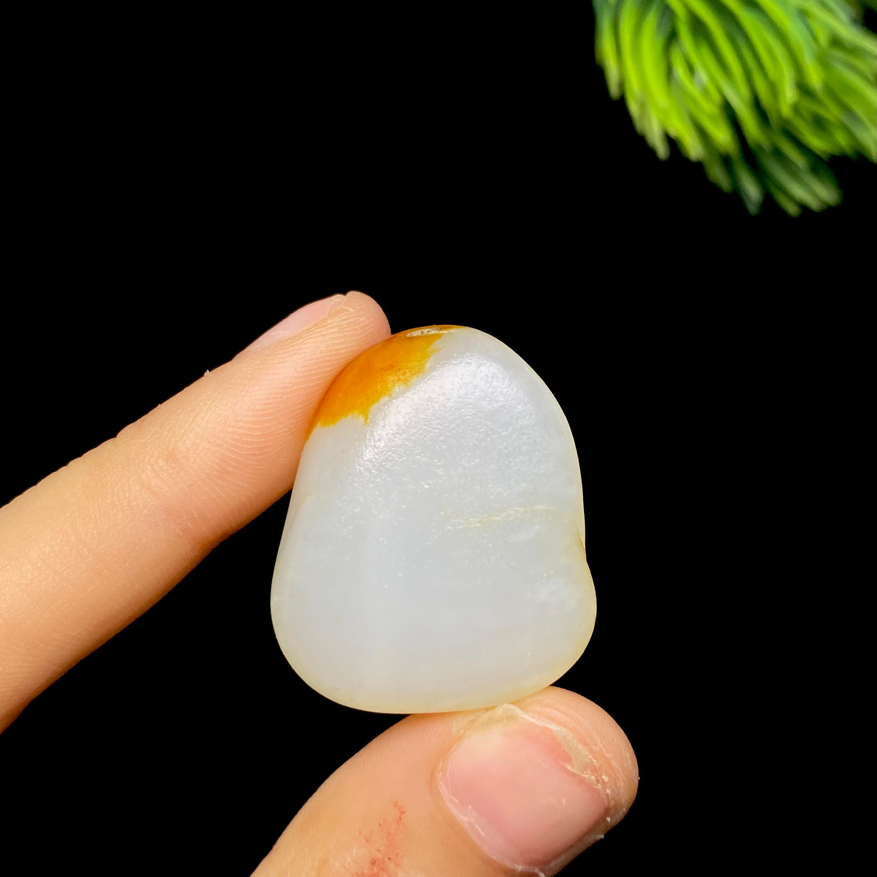 和田玉聚黄皮白肉籽料（12g）