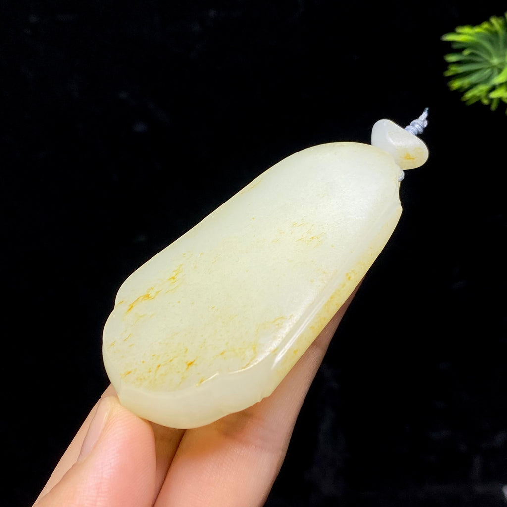 和田玉籽料无事牌（62.6g）