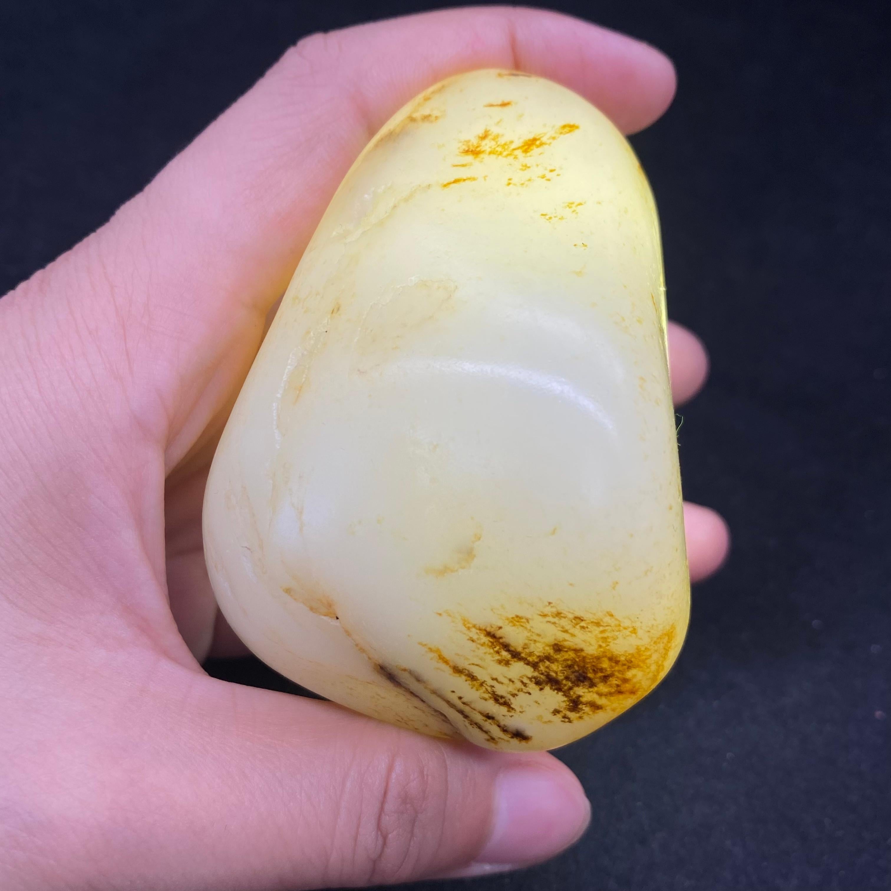 和田玉洒金皮籽料原石（217.6g）