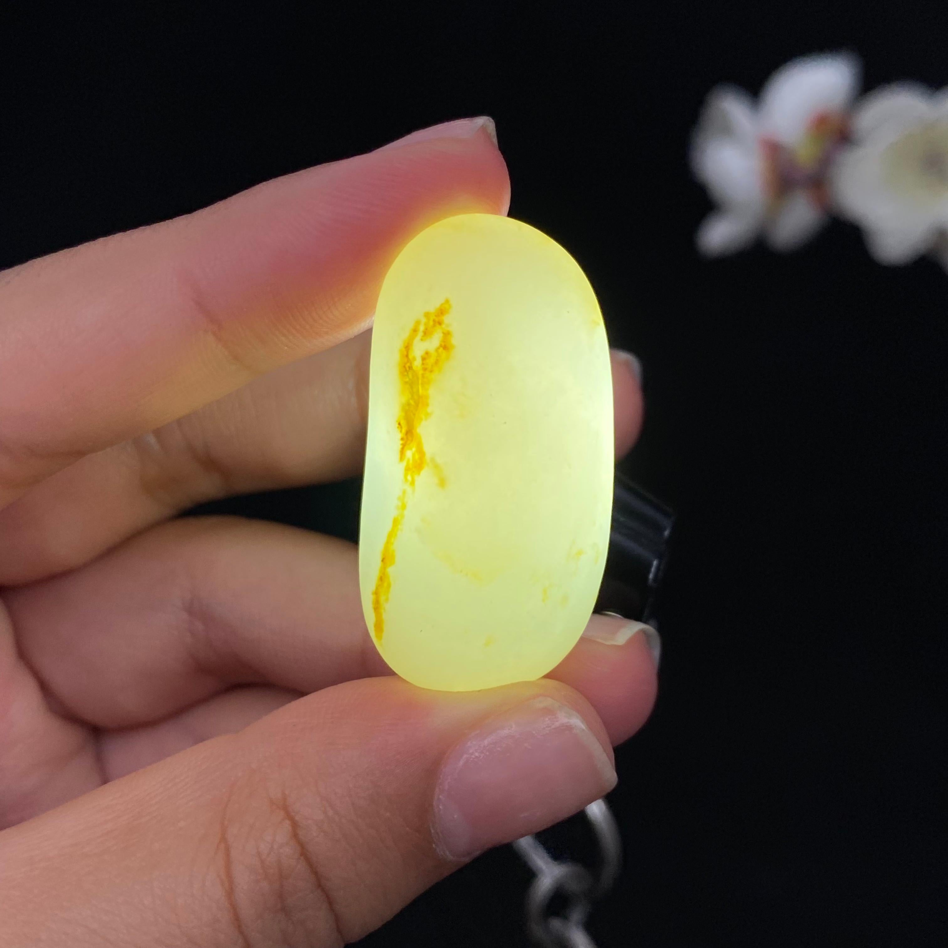 和田玉白玉籽料（12.8g）