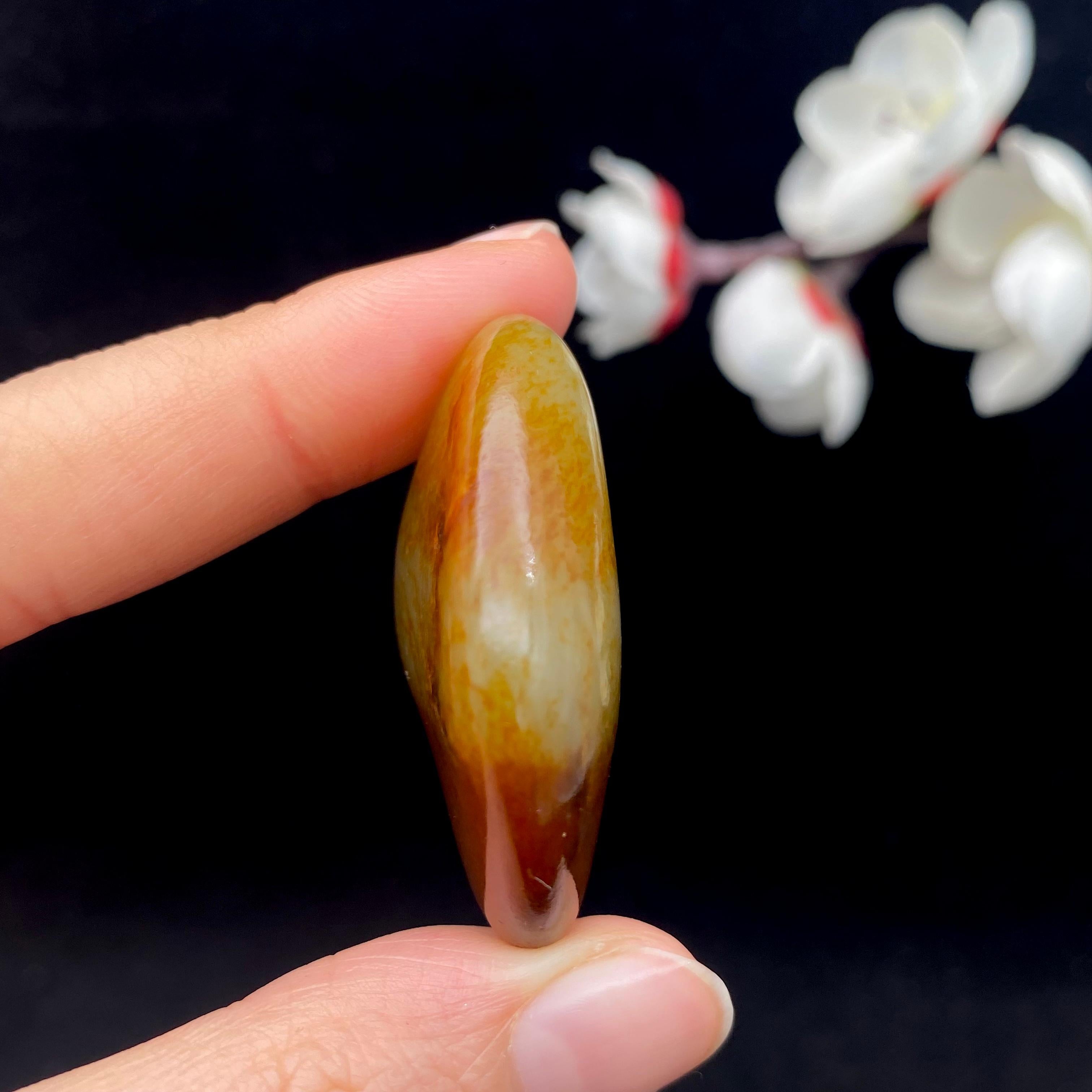 和田玉聚红皮籽料挂件（23.1g）