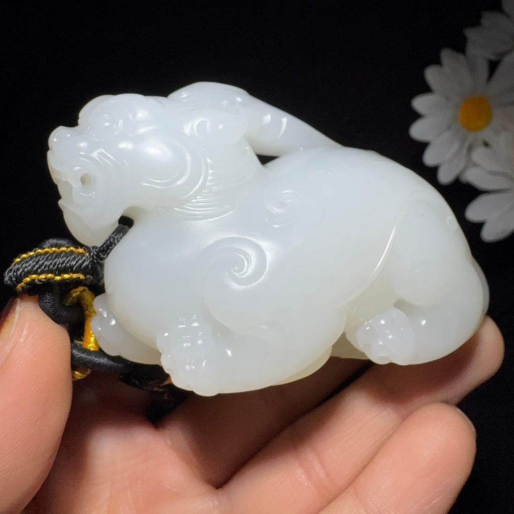 和田玉籽料羊脂白玉手把件貔貅（148.0g）