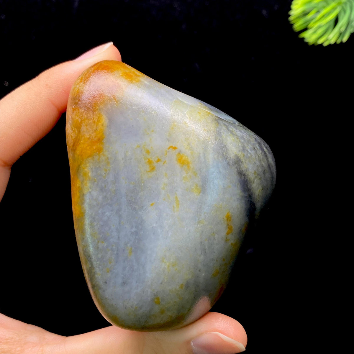 和田玉黄皮青花籽料手把件（195.18g）