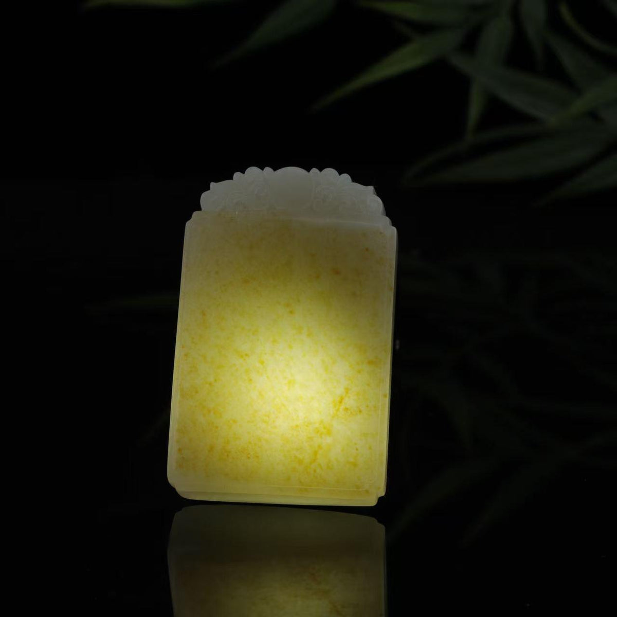 和田玉洒金皮无事牌挂坠（74.3g）