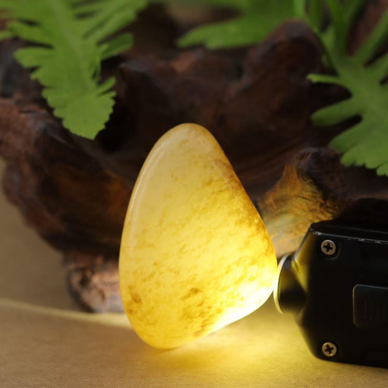 和田玉洒金皮籽料挂件（39.1g）