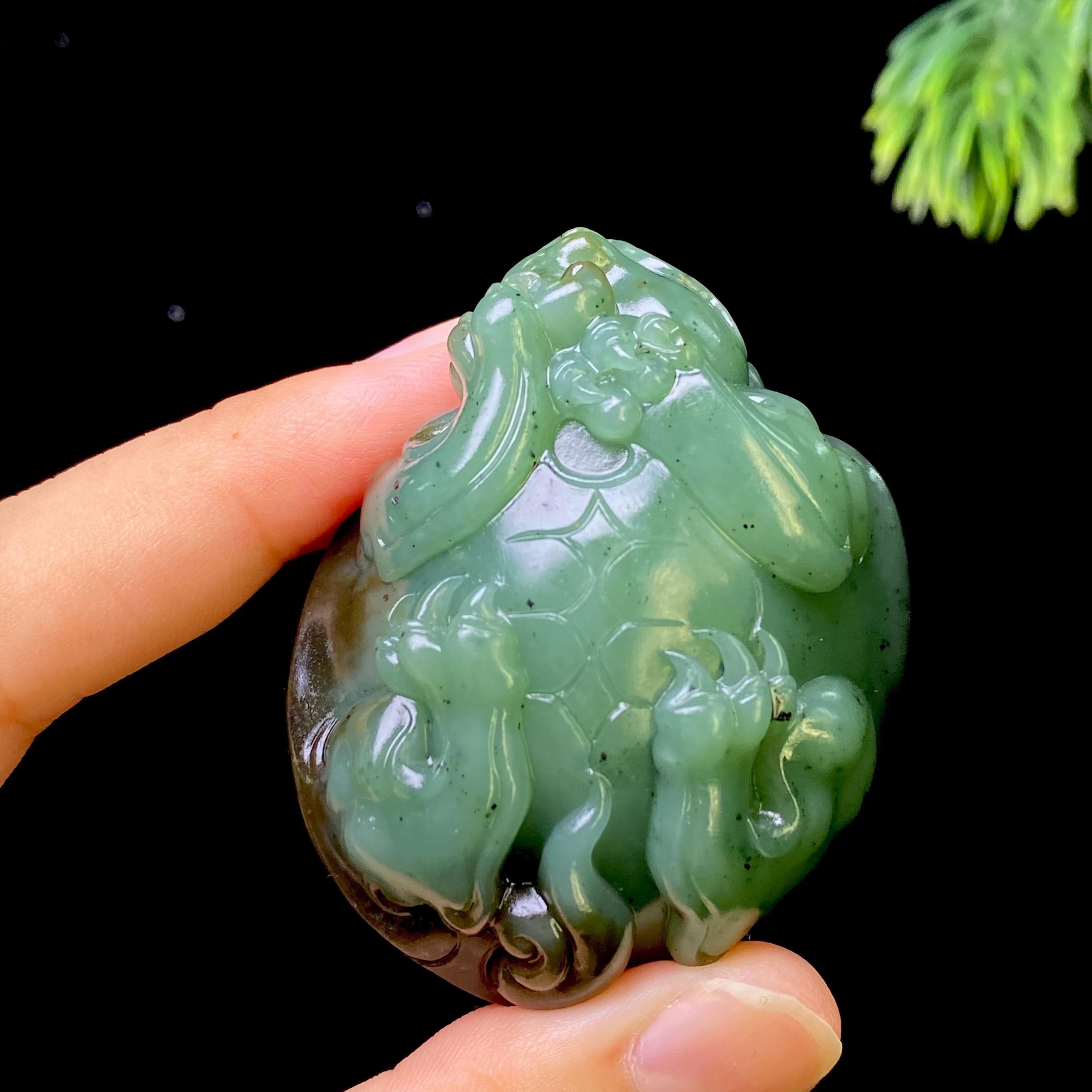 和田玉籽料碧玉龙龟把件（82.2g）
