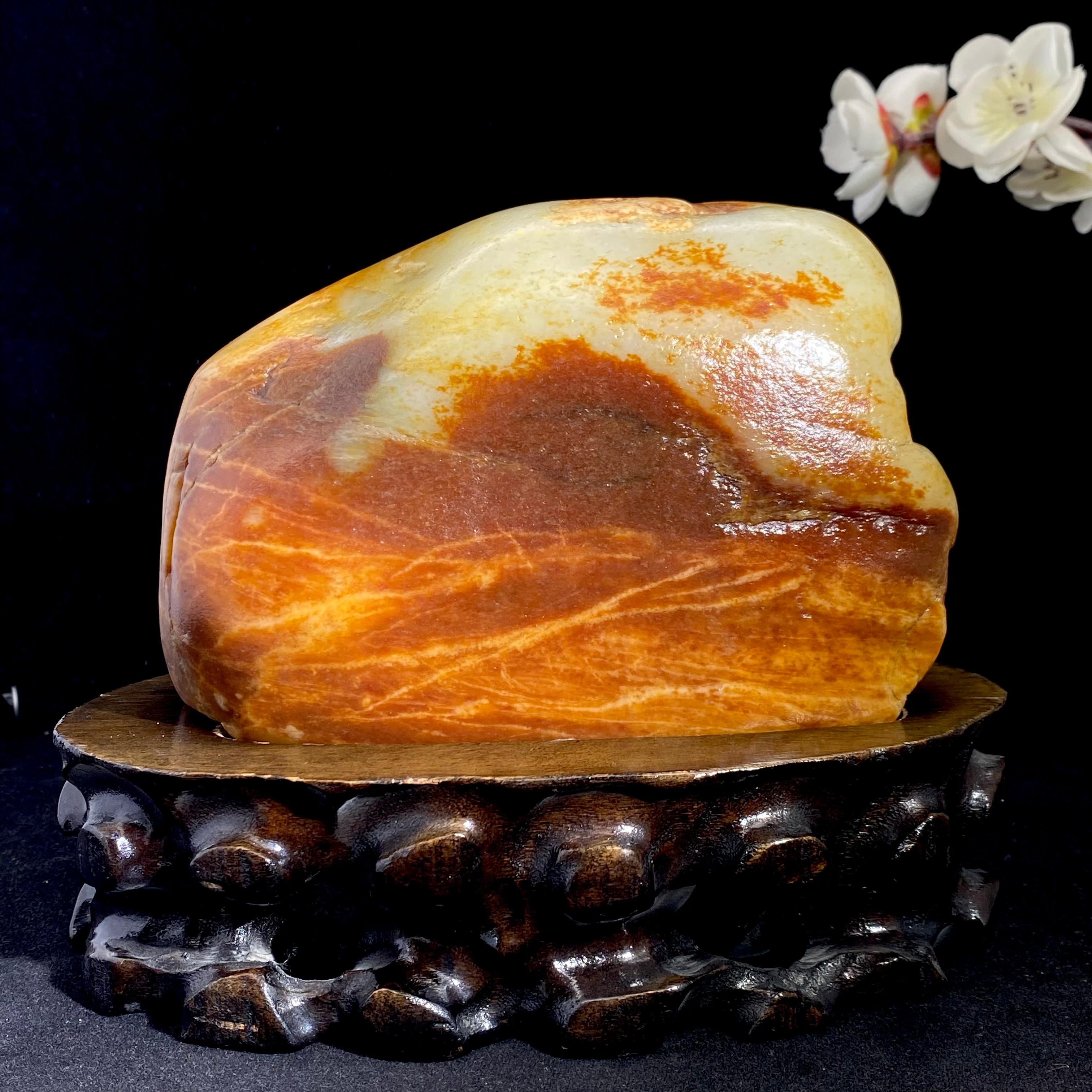 和田玉聚红皮籽料大摆件（1820.6g）
