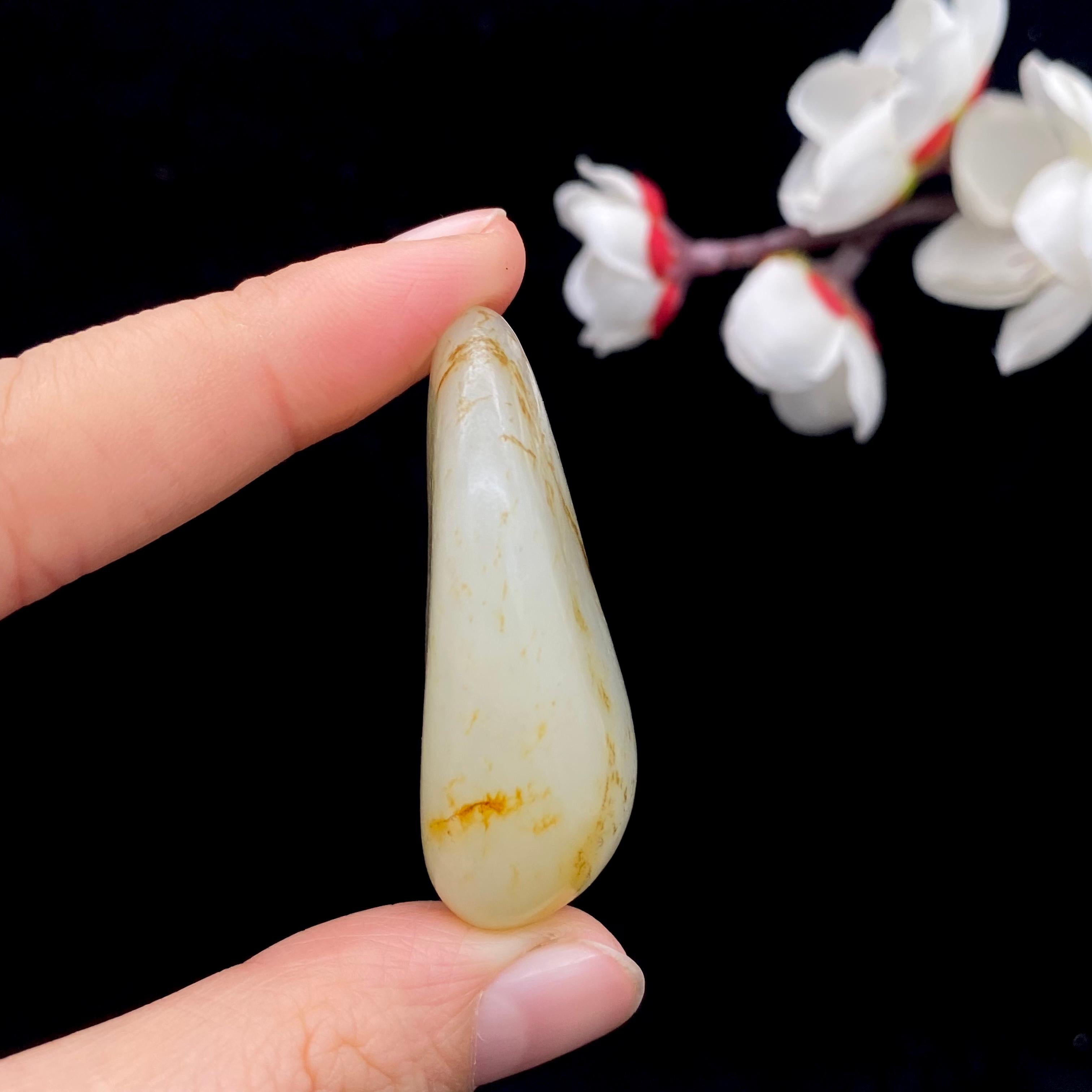 和田玉洒金皮籽料原石（28.2g）