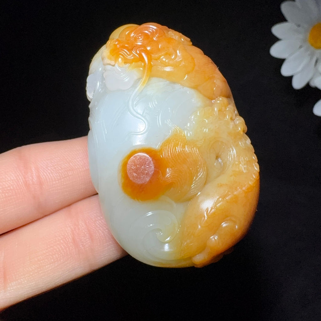 和田玉籽料挂件龙行天下手把件（92.6g）