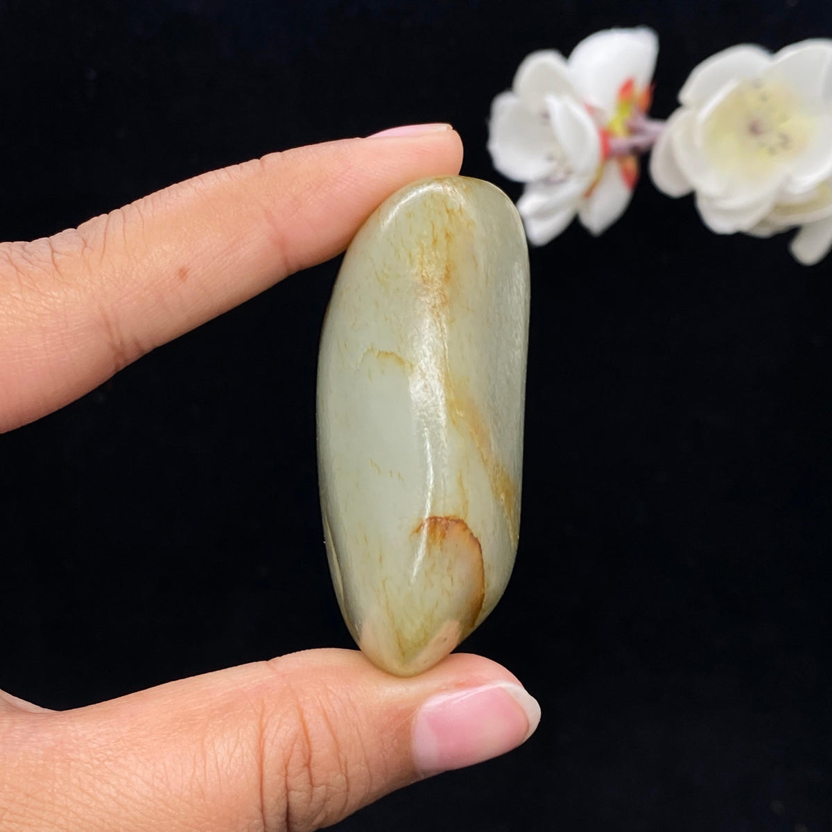 和田玉洒金皮籽料手把件（95.8g）